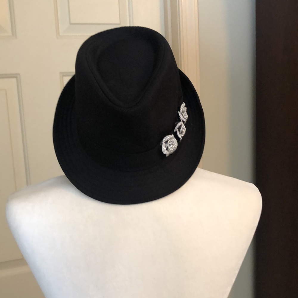Black 100% cotton fedora with rhinestone flowers - Picture 4 of 5